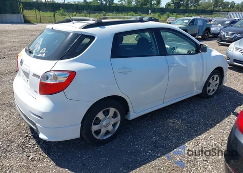 2010 Toyota Matrix S z USA, uszkodzony, nr VIN 2T1LE4EE8AC013936